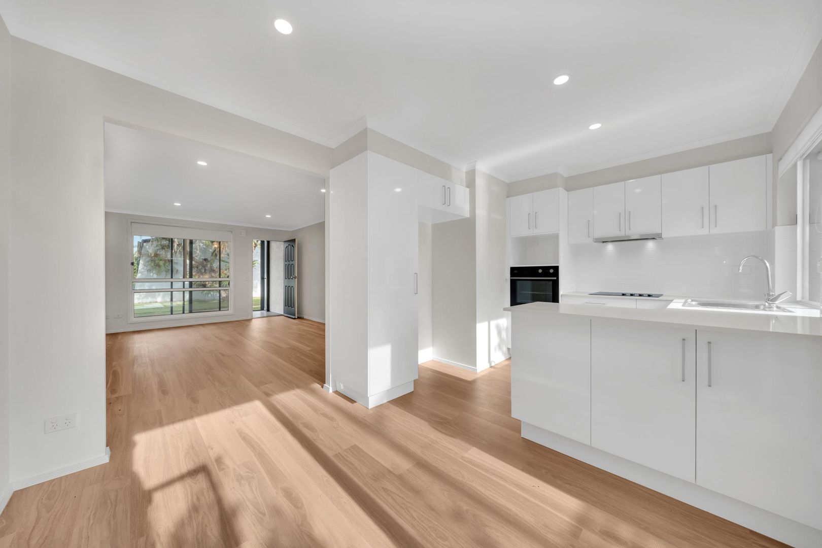 122/130 McLeod Road, Patterson Lakes 