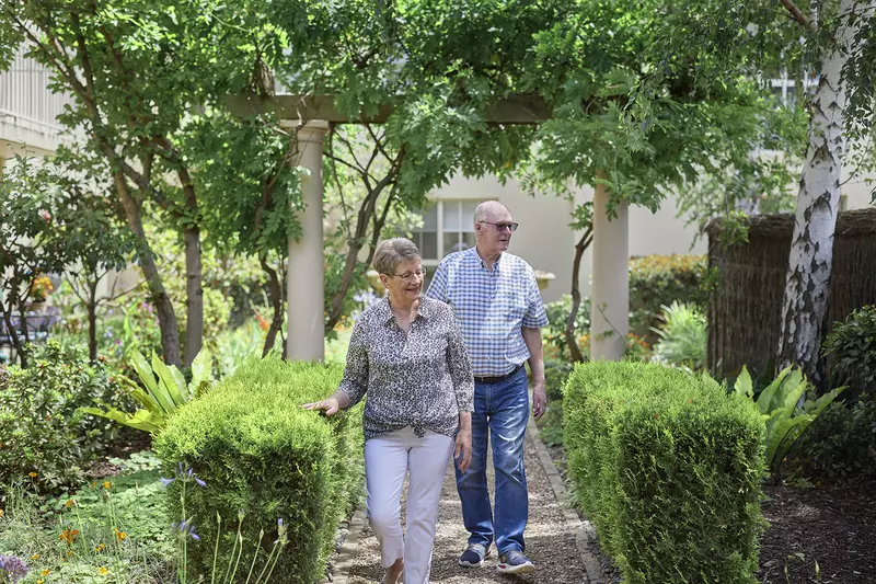 Stylish Coastal Corner Retreat