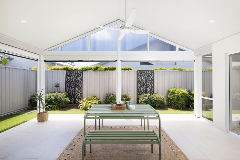 Elegant Living with Entertainer's Alfresco