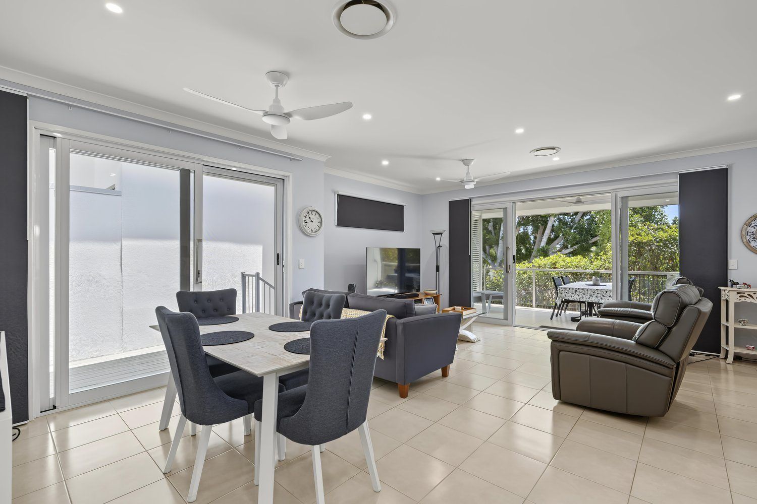 Corner Position, Premium Living