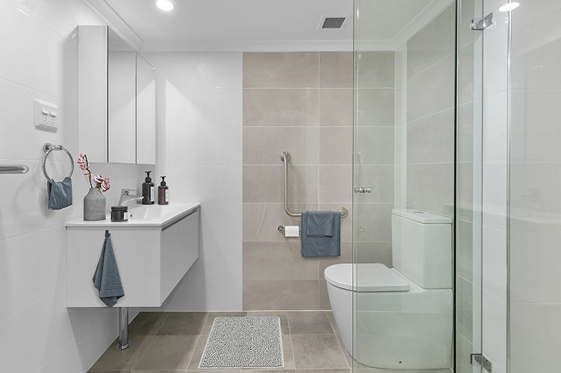 Fully refurbished ground floor studio apartment with chef-prepared meals and cleaning included