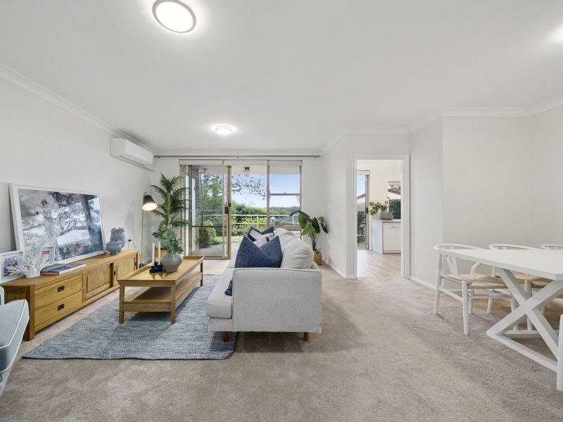 Spacious ground floor villa with garden outlook