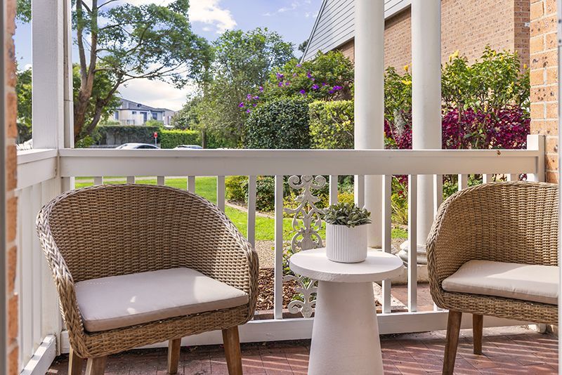 Beautifully renovated unit surrounded by lush gardens