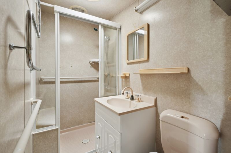 Perfect Downsizing Opportunity in a Great Location