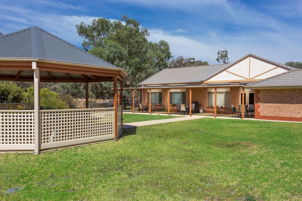 Discover Riverina Gums Serviced Apartments 