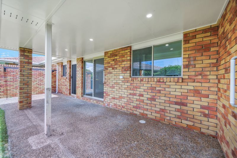 Lush garden surrounds with all the space you need!