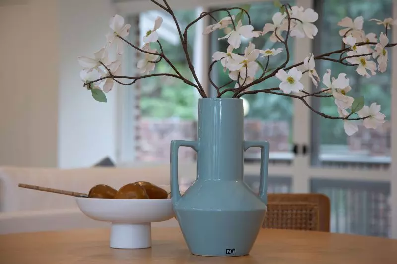 Fully Refurbished Large 3 Bedroom Unit with a Stunning Bushland Outlook