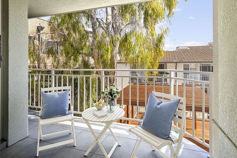 Beautifully refurbished one bedroom serviced apartment with sunny balcony overlooking the pool area.