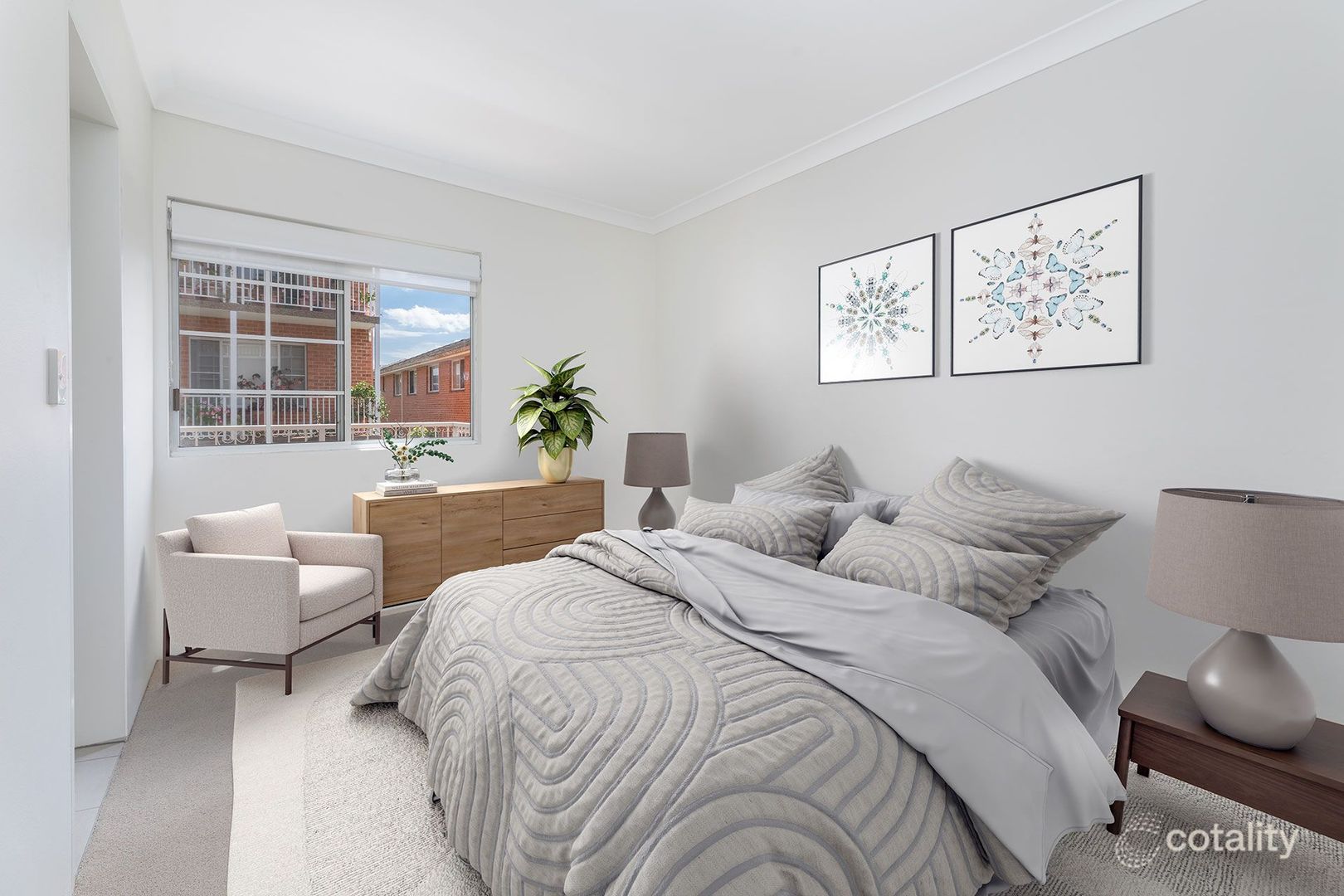 Sun-Filled, Fully Renovated Serviced Apartment with Easy Street Access