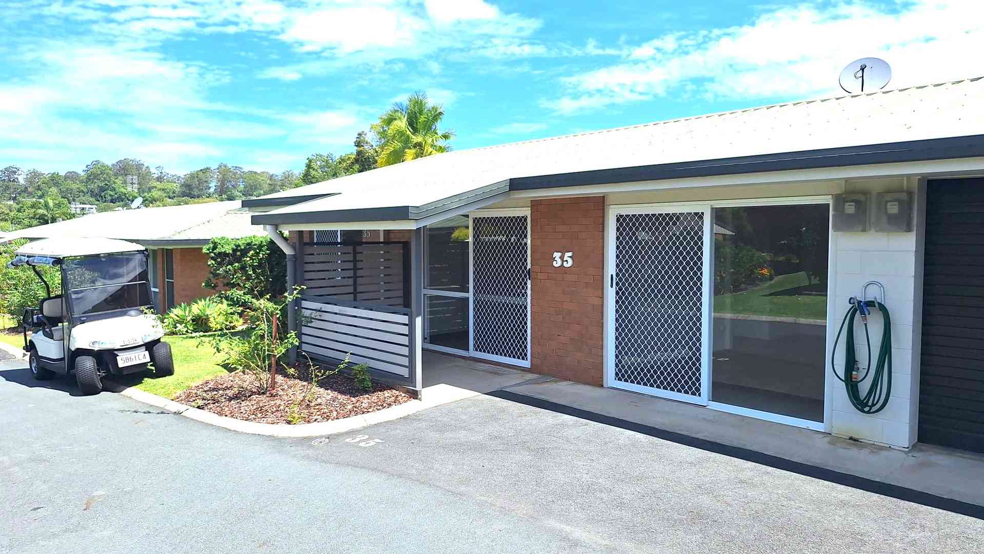 Quiet Cul-De-Sac Location