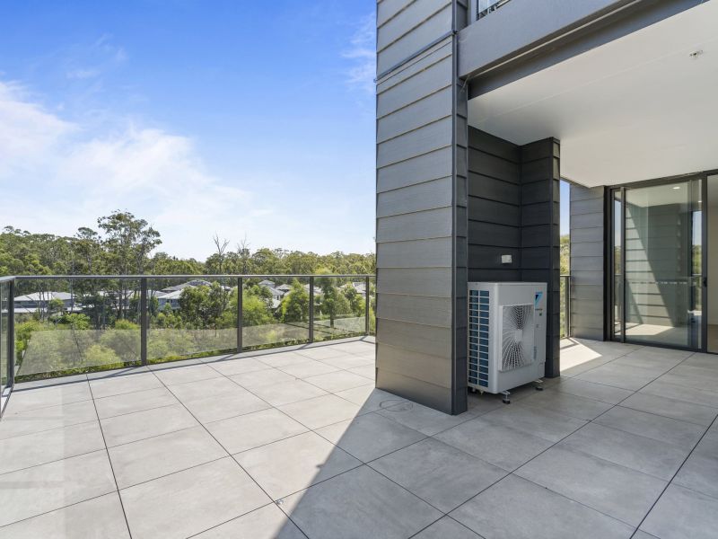 Oversized one bedder with lake views