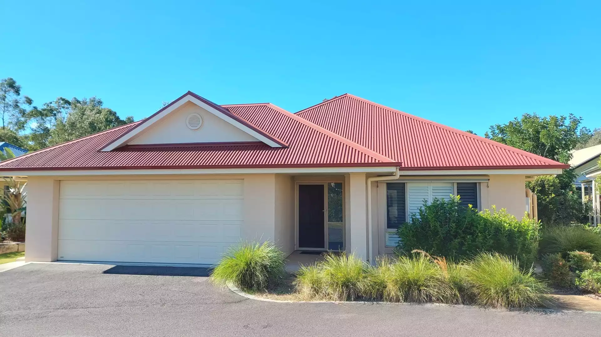 Stunning and Spacious 2 Bedroom Home with 2 Garage - Home Sovereign II 