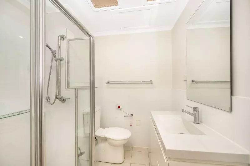 Chic Serviced Studio with Bush Outlook