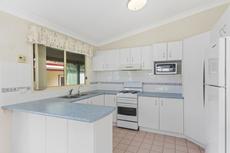 Bright & Breezy Two Bedroom Home