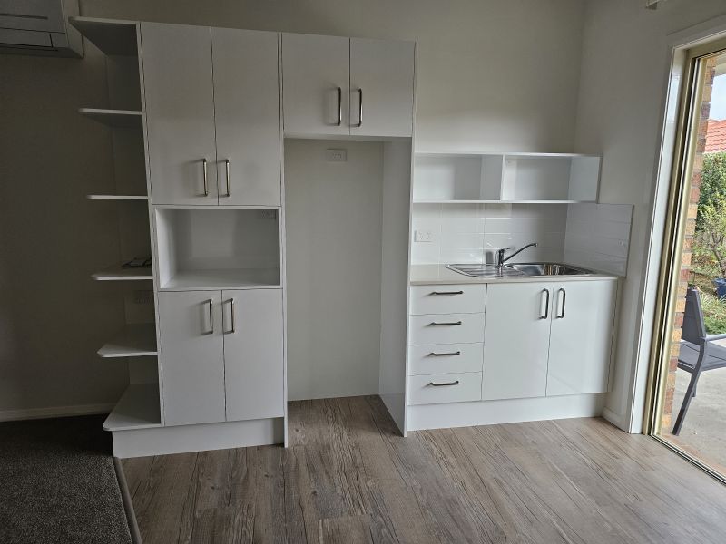 South facing Refurbished Apartment with Chef prepared Meals and Apartment Cleaning included