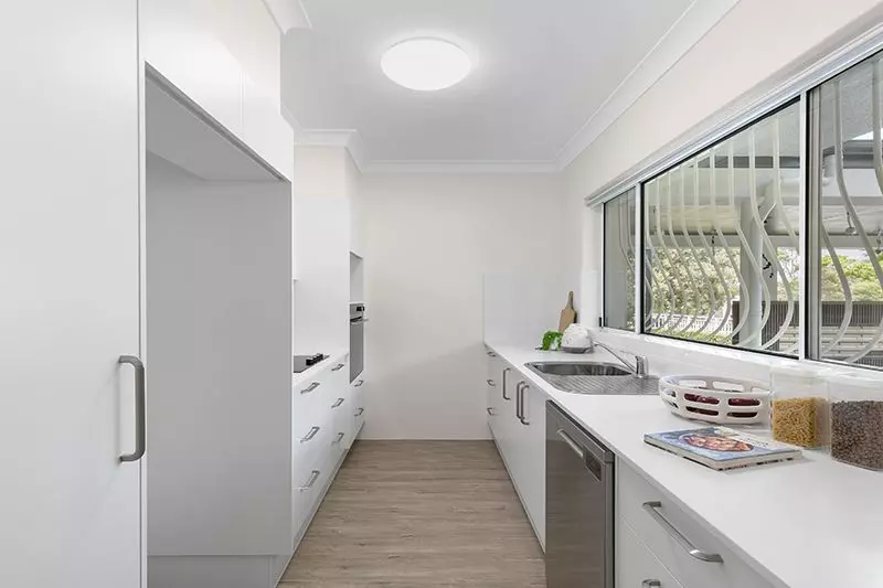 Exquisitely renovated 2 bedroom unit with well-sized living area and spacious kitchen.