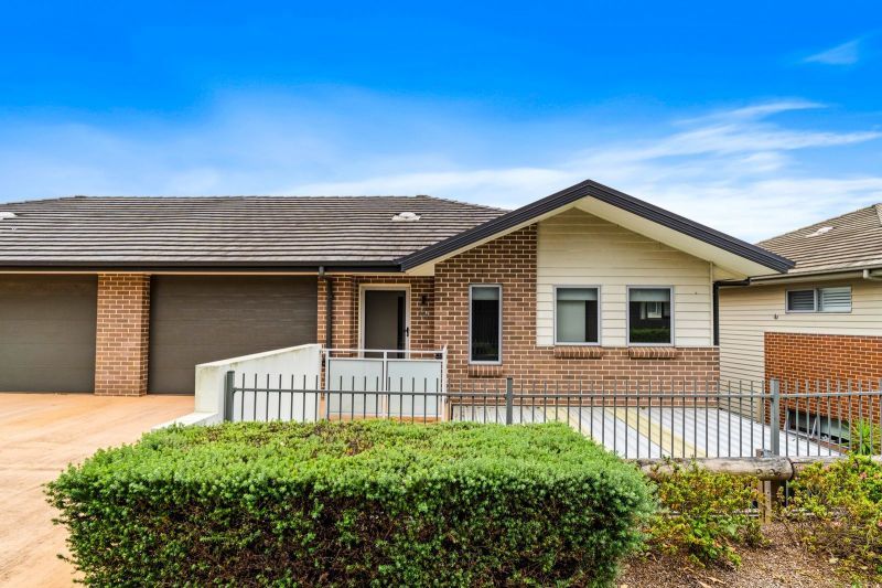 145/100 Gilchrist Drive, Campbelltown