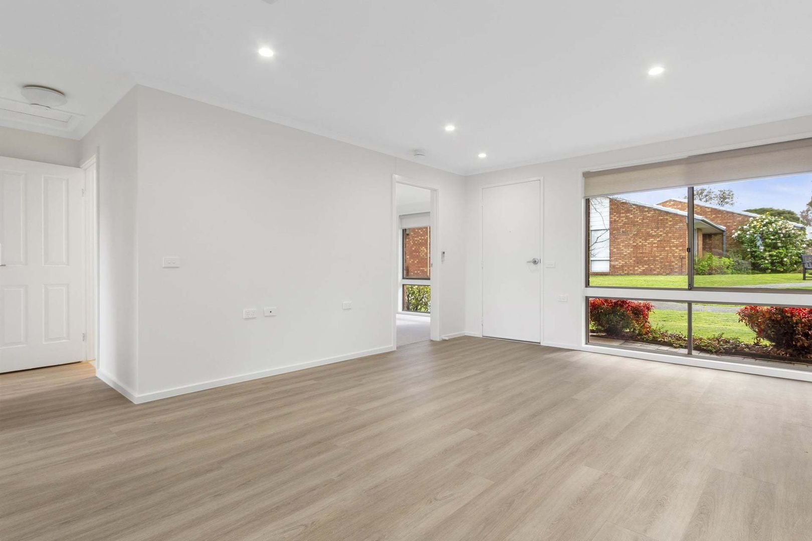 A Fresh Start - Updated Unit, Garden Outlook