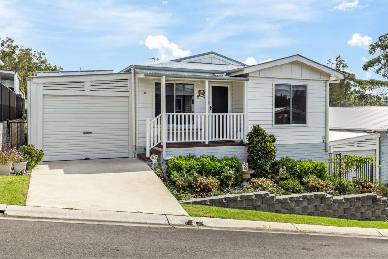 Light Filled Home - Relaxed Living!