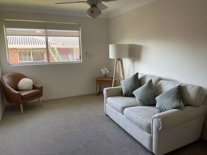 (Under offer) Affordable  Studio Serviced Apartment which offers a great alternative to Residential Care