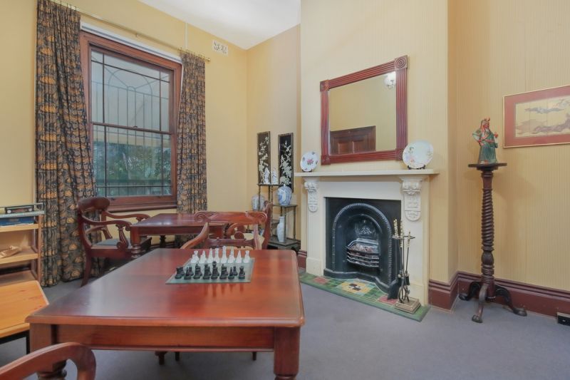 VENDORS KEEN TO SELL