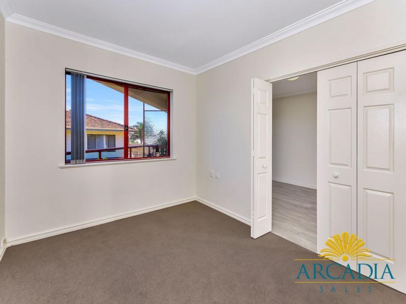 Arcadia Waters Bicton- Nothing to do, just move in.