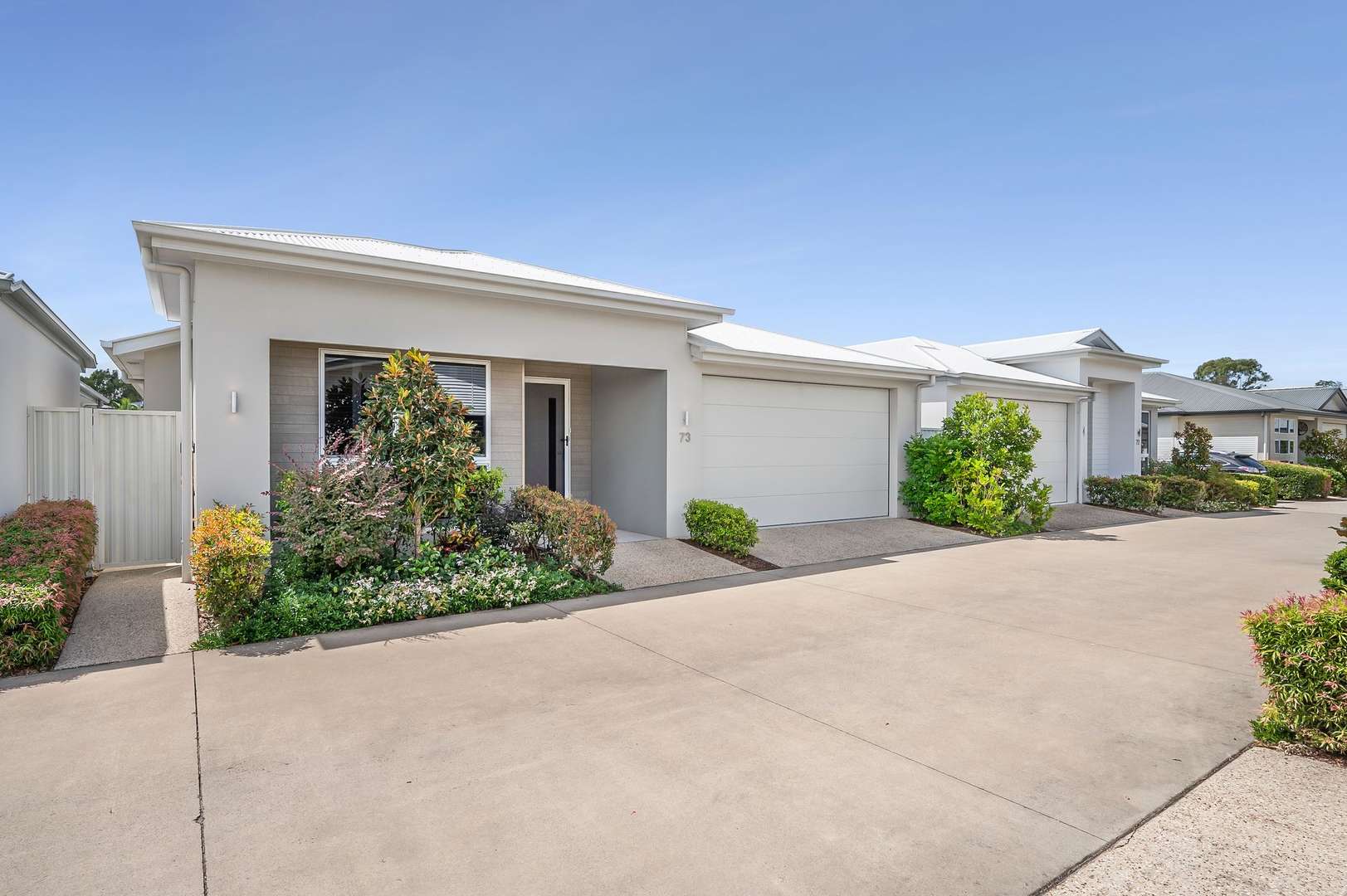 Relaxed Coastal Retirement Living – Comfort, Community & Convenience