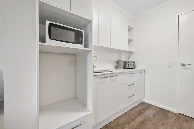 Upgraded Serviced Apartment with Wonderful Views