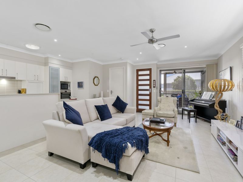 Modern Lowset Boasting a Northern Aspect