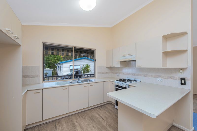 Spacious Corner Block Living - Simply Move In & Relax!