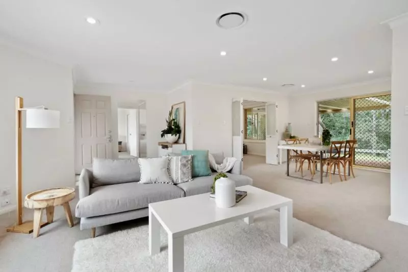 Sought after villa overlooking parklands