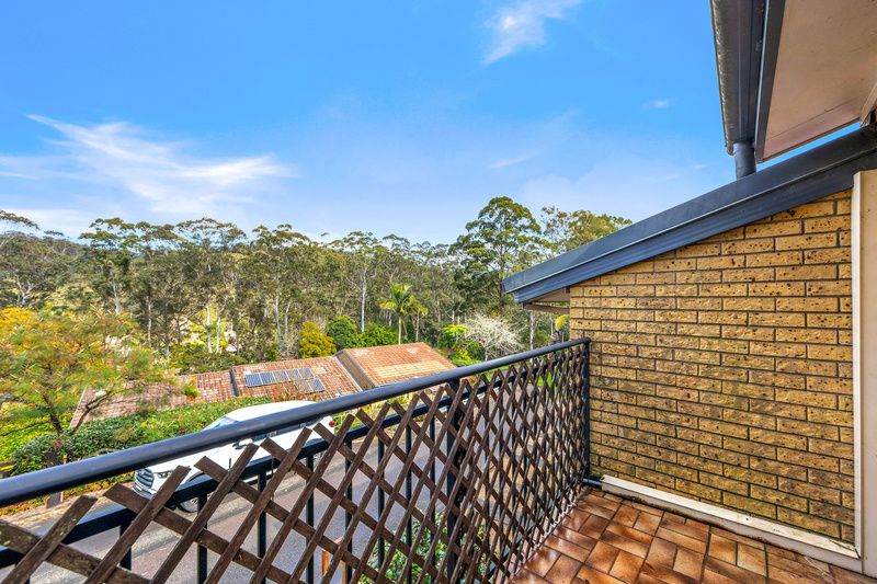 Bush-view Retreat with Open-plan Living and Private Balcony