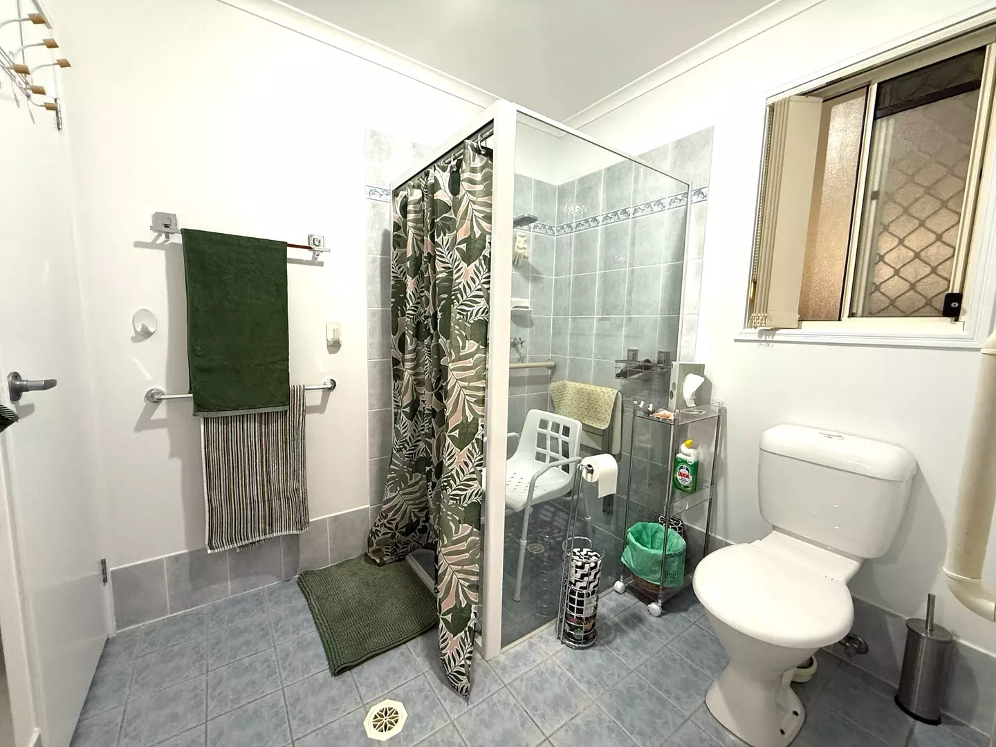 Retire in Comfort with Rural Views! 