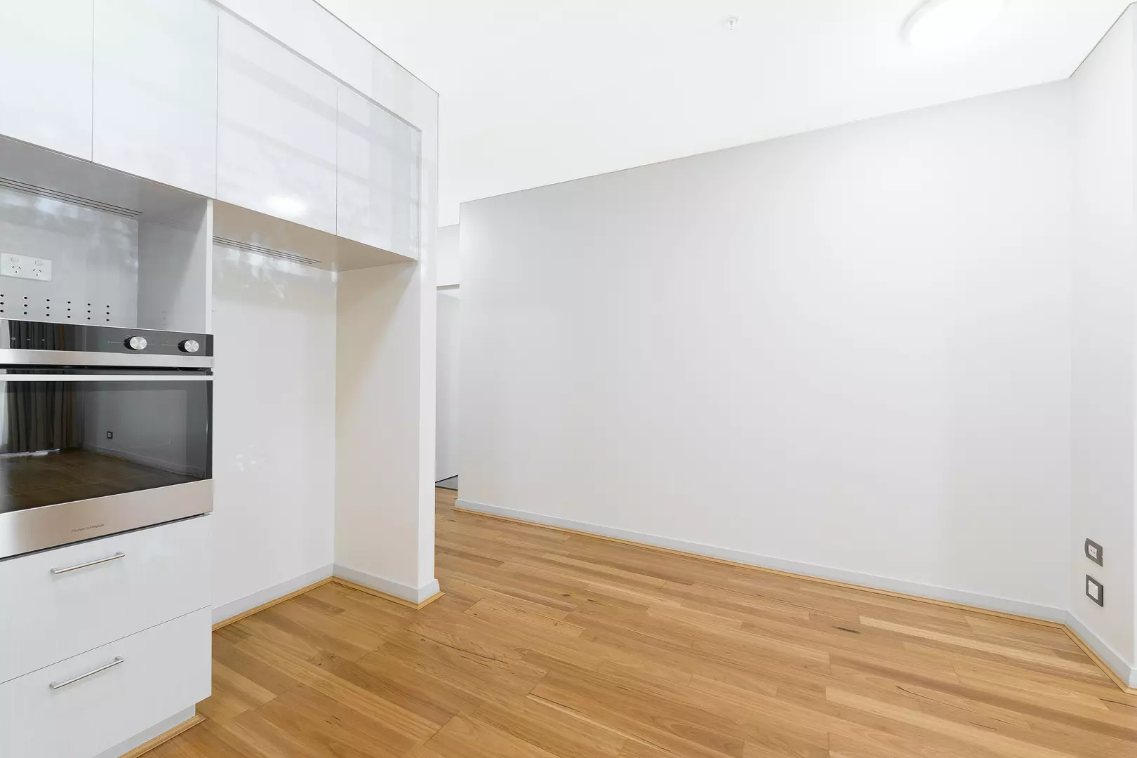 12/17 Segrave Street, Gwelup, WA 6018