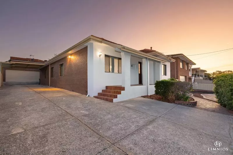 Family Home With Development Options!