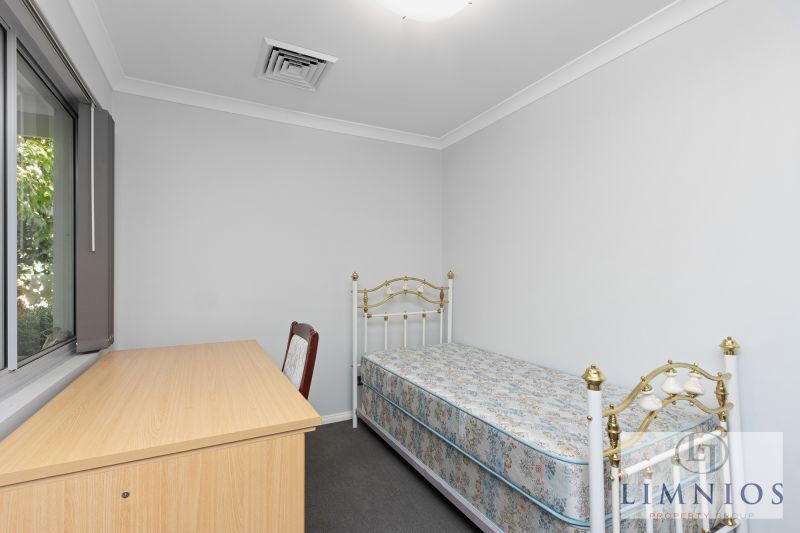 Street Front Stunner !