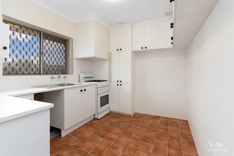 Scenic Top Floor Apartment