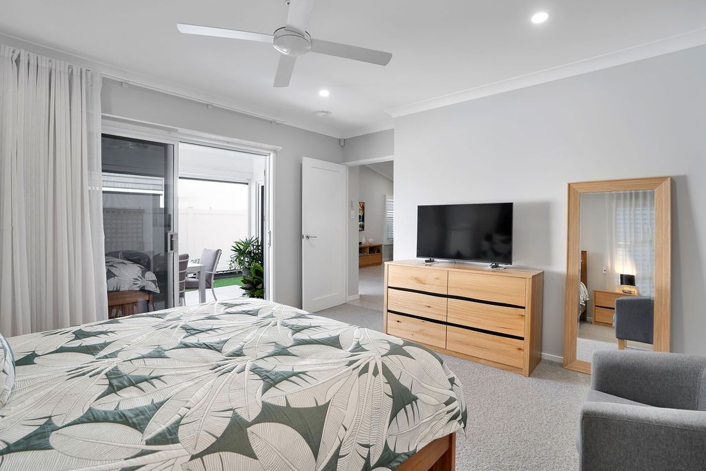 114 Holbrooke by Palm Lake Resort