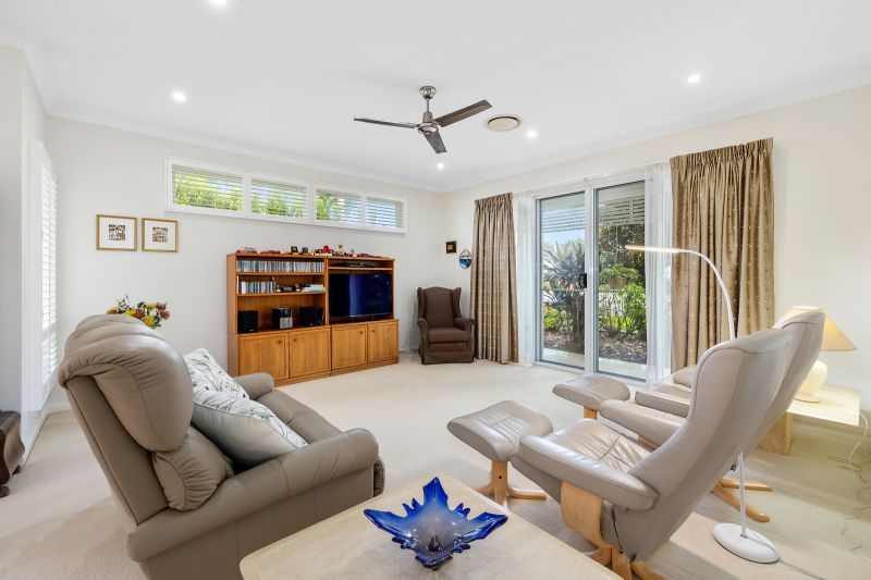 Lush Three Bedroom Corner Hideaway