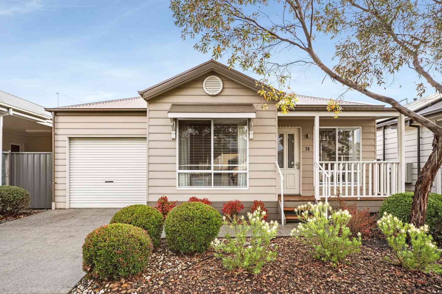 Lifestyle Communities Hastings - Freshly painted two-bedroom home