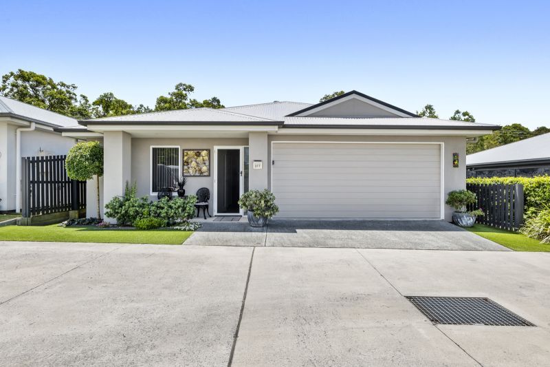 Stunning Two Bedroom Home Overlooking Bushland