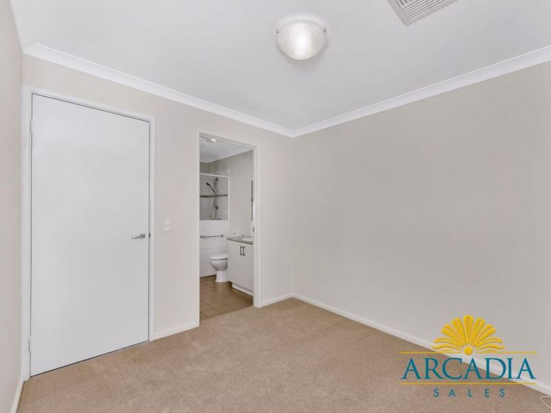 ARCADIA WATER MANDURAH - Hop, Skip & a Jump From The Club House...