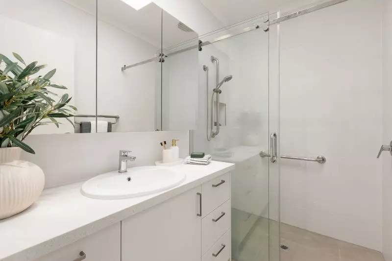 Lovely 2-bedroom villa with alfresco area and landscaped gardens