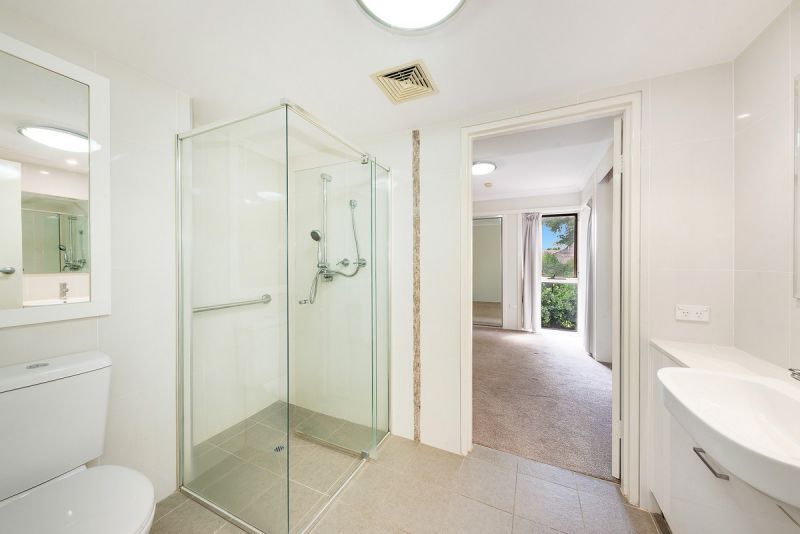 FULLY RENOVATED NORTH FACING STUNNER