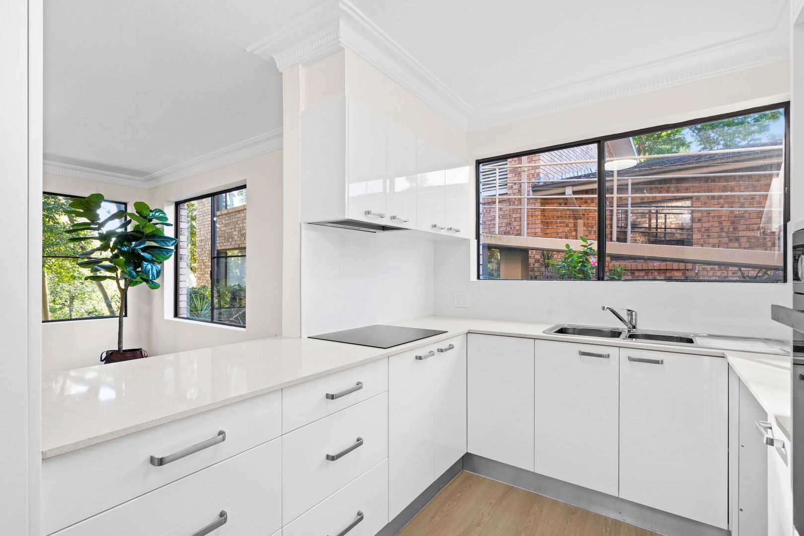 Newly Refurbished Spacious 2 Bedroom Unit