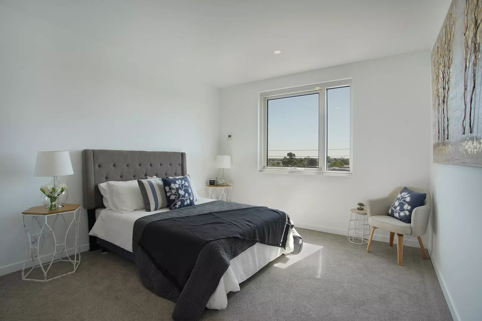 301, Light, Space and Stunning City Views!