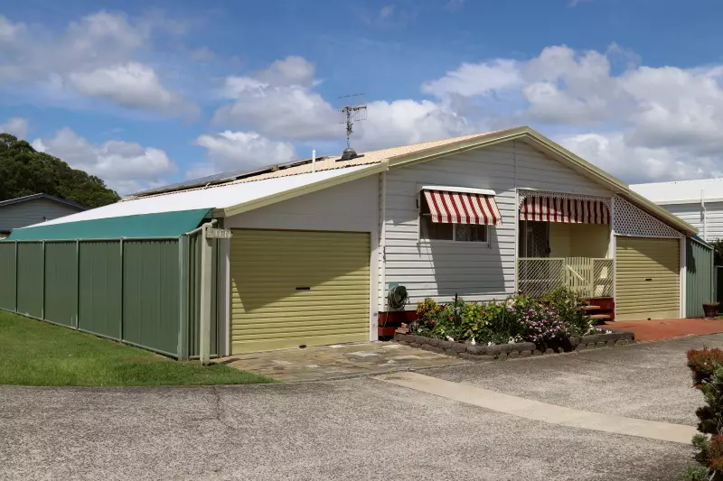 Tweed Broadwater Village, an Over 50’s Pet Friendly Lifestyle Village. 