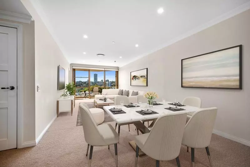Elevated Apartment with Rushcutters Bay Views