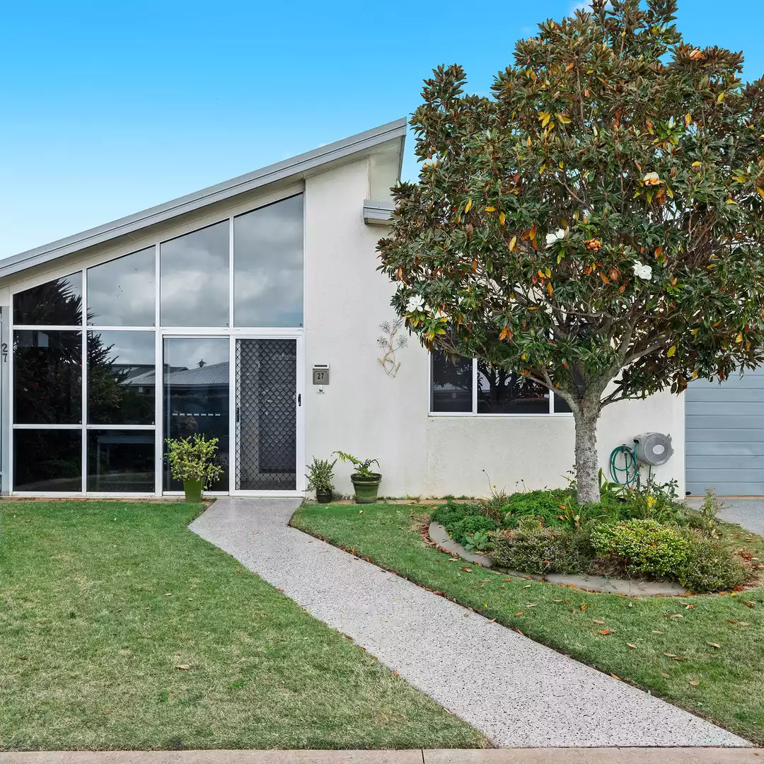 "MONTANA"- Bright, Open Plan Living