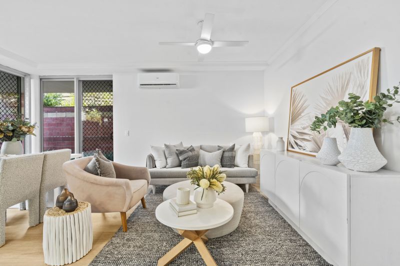 Spacious ground level 2-bedroom apartment